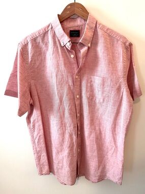 UNTUCKit Short-Sleeve Linen Button-Down Shirt in Heathered Pink